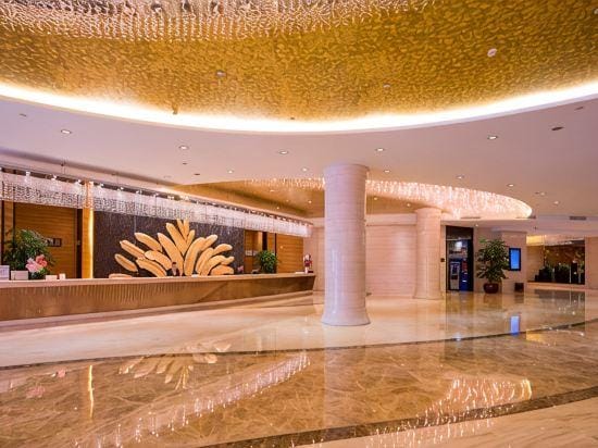 Aile Crown Holiday Hotel Hotel in Fujian