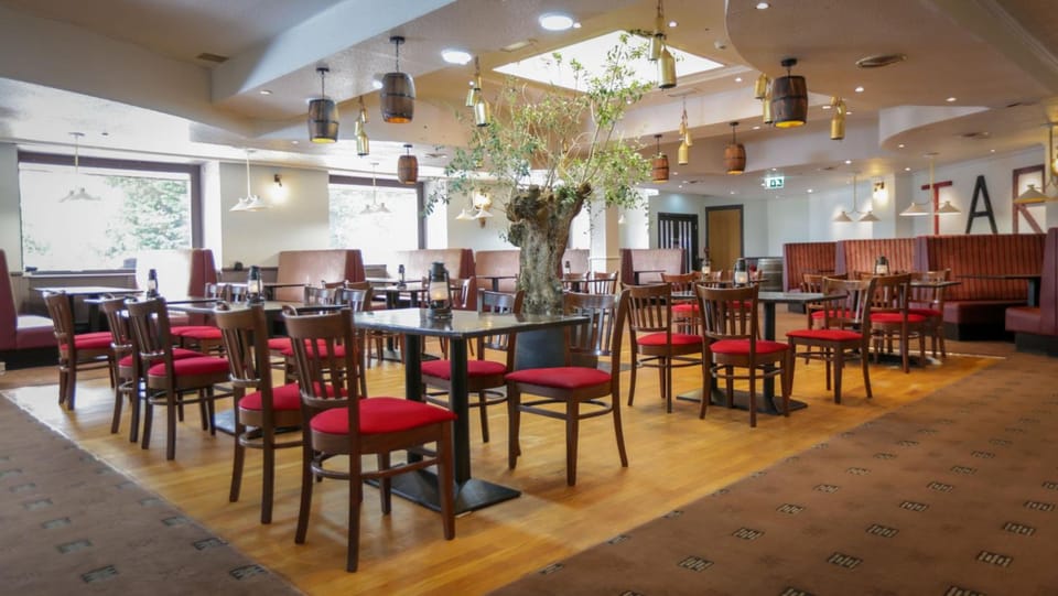 The Lovat Hotel Hotel in Perth