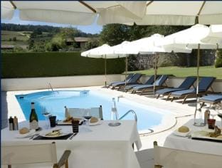 Castel de Tres Girard - Hotel & Restaurant - Teritoria Hotel in Bourgogne-Franche-Comté