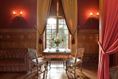 Chateau de Vault de Lugny Hotel in Bourgogne-Franche-Comté
