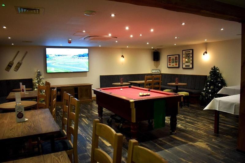 The Horse & Jockey Hotel in Amber Valley