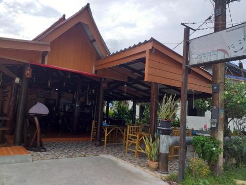 Lanta Blue House Hotel in Sala Dan