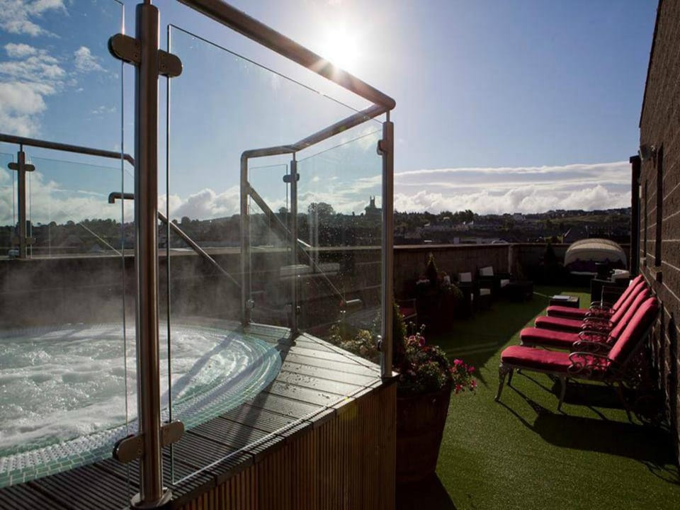 Hot tub