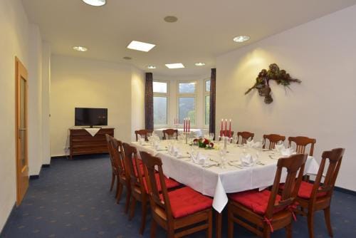 Hotel Am Wald -GARNI- Hotel in Ilmenau