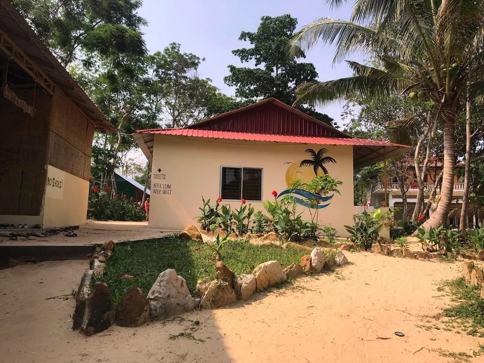 The Yellow Moon Hostel Hostel in Sihanoukville