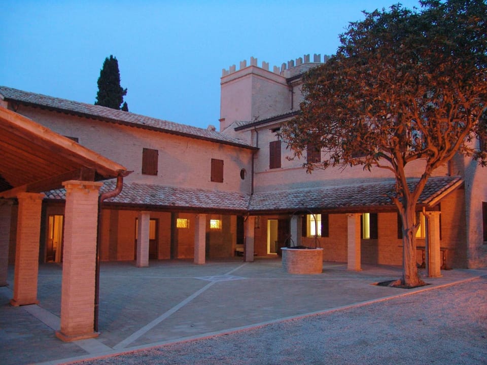 Castello di Montegiove Hotel in Fano