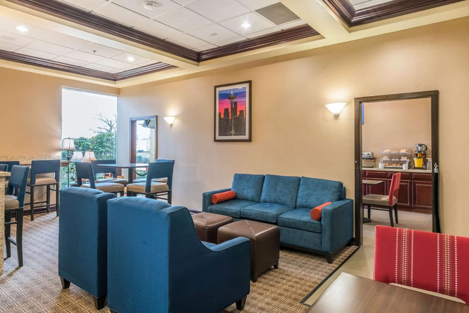 Comfort Inn & Suites Seattle North Hotel in Seattle