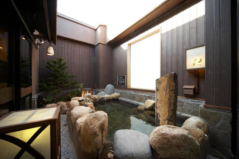 Hot spring bath