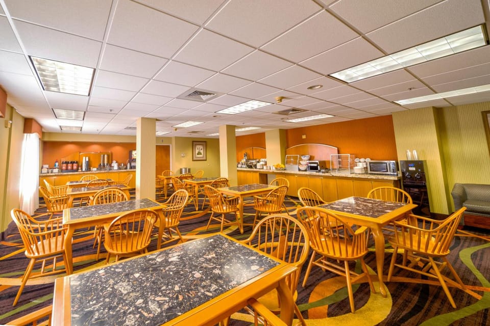 AmericInn by Wyndham Denver Airport Hotel in Commerce City