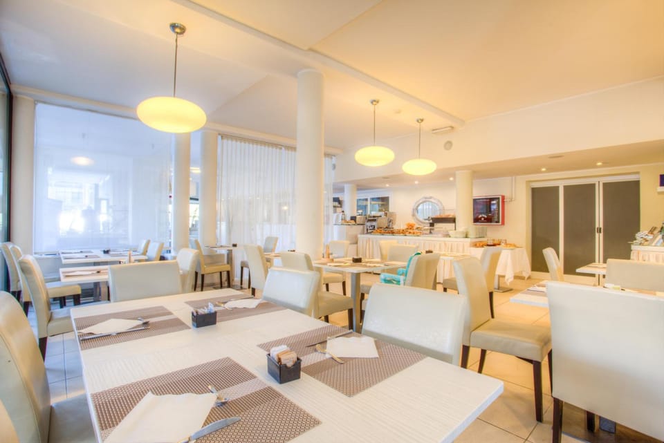 Ferretti Beach Hotel Hotel in Rimini