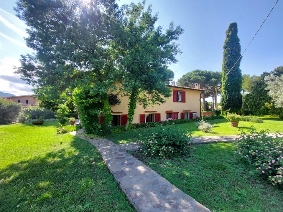 Villa Giolu Hotel in Tuscany