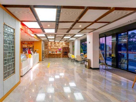 Qianhuju EZ Hotel (Dongqian Lake Guojihuiyizhongxin) Hotel in Zhejiang