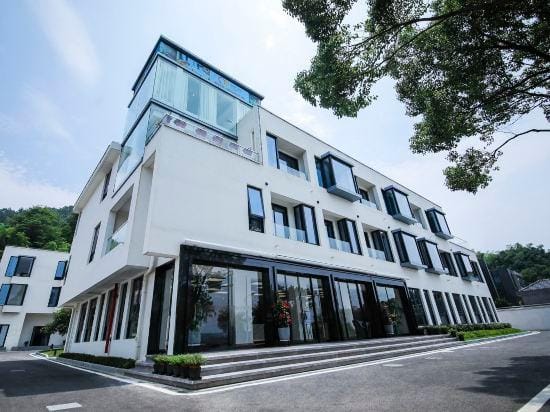 Qianhuju EZ Hotel (Dongqian Lake Guojihuiyizhongxin) Hotel in Zhejiang