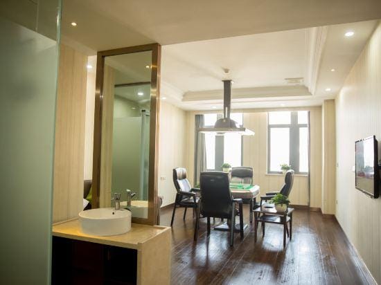 Holiday Inn Hangzhou Jinxiu (Yuhang Wanda Plaza) Hotel in Hangzhou
