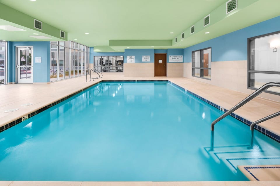 Holiday Inn Express And Suites Suisun City Napa Valley Area By IHG Hotel in Fairfield