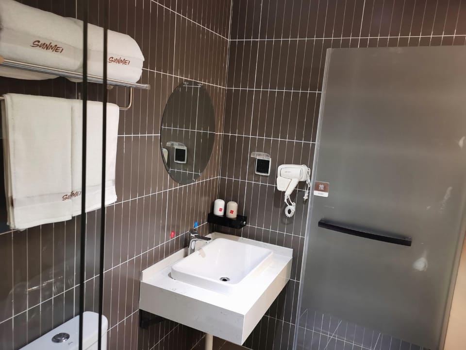 Thank Inn Hotel Jiangsu Kunshan Lujia Town Baiyangwan Logistics Center Hotel in Shanghai