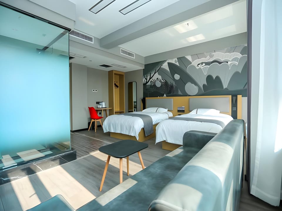 Thank Inn Hotel Shandong QIngdao Chengyang District Tellhow International Plaza Hotel in Qingdao
