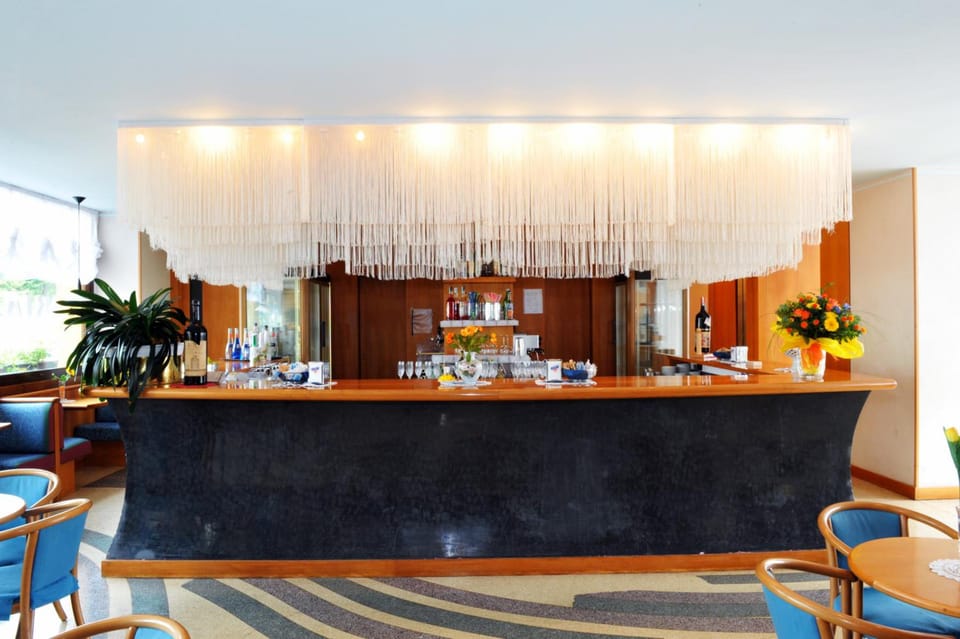 Bar/lounge
