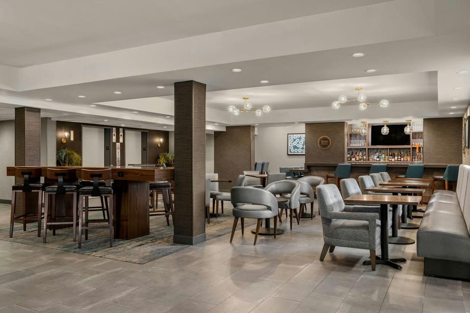Four Points by Sheraton Chicago Westchester/Oak Brook Hotel in Hillside