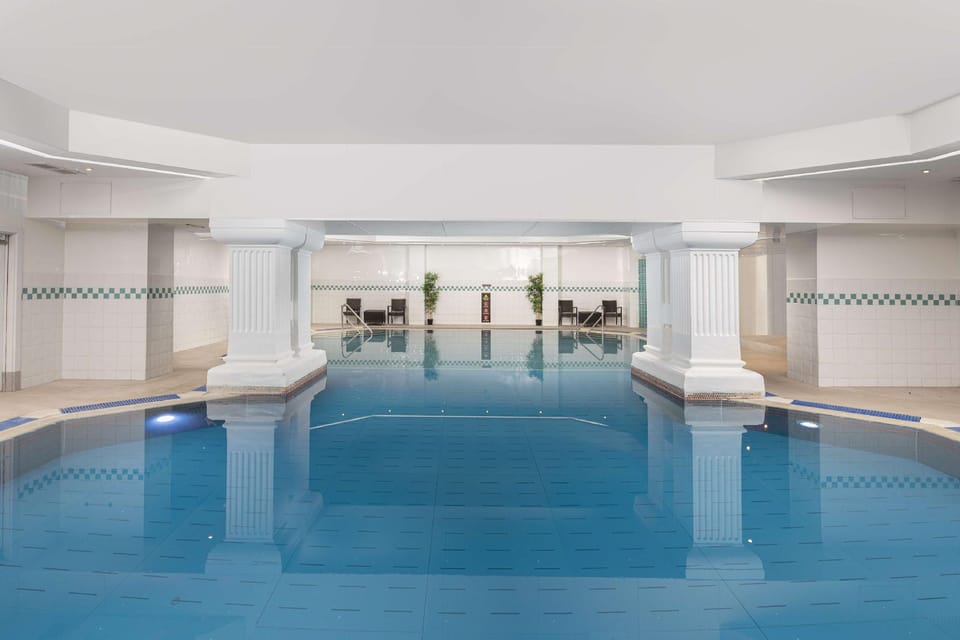 DoubleTree by Hilton Brighton Metropole Hotel in Hove