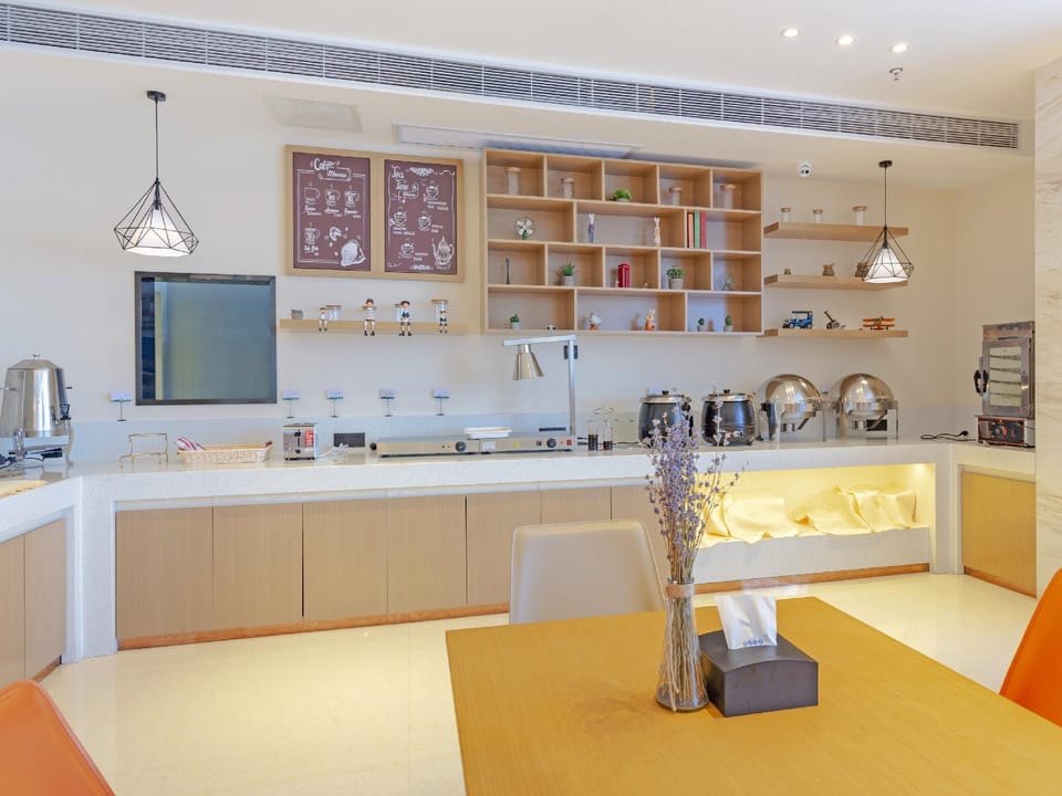 BorrMan Hotel (Hangzhou Dingqiao Dinglan Square Branch) Hotel in Hangzhou