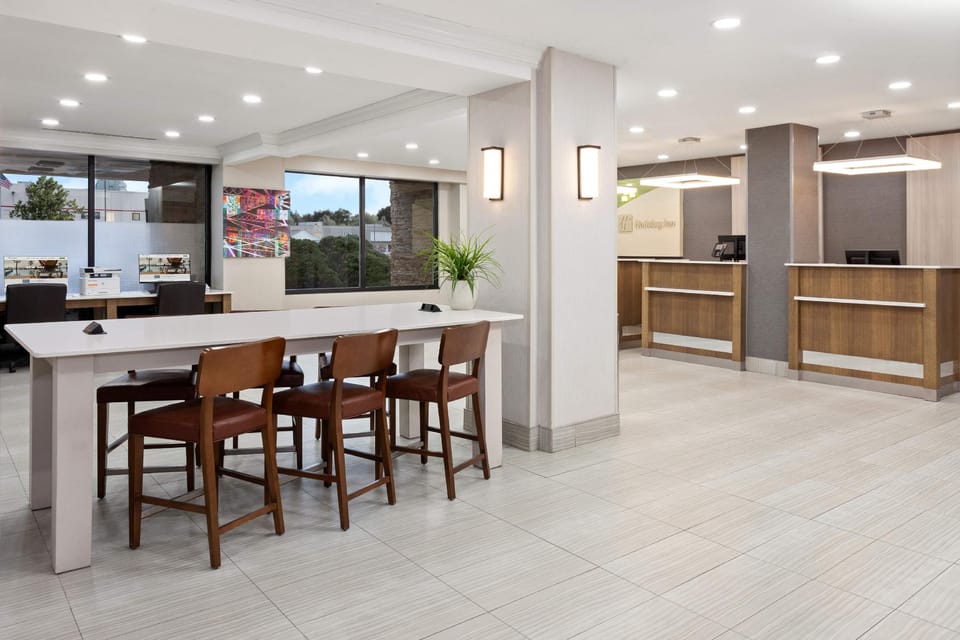 Holiday Inn Chicago/Oak Brook By IHG Hotel in Oakbrook Terrace