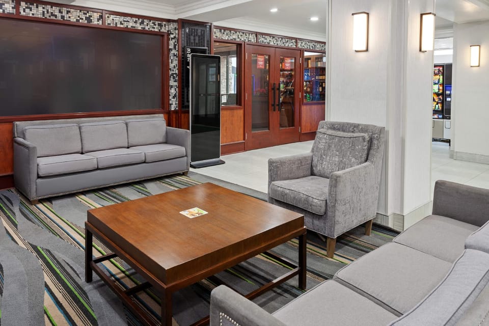 Holiday Inn Chicago/Oak Brook By IHG Hotel in Oakbrook Terrace