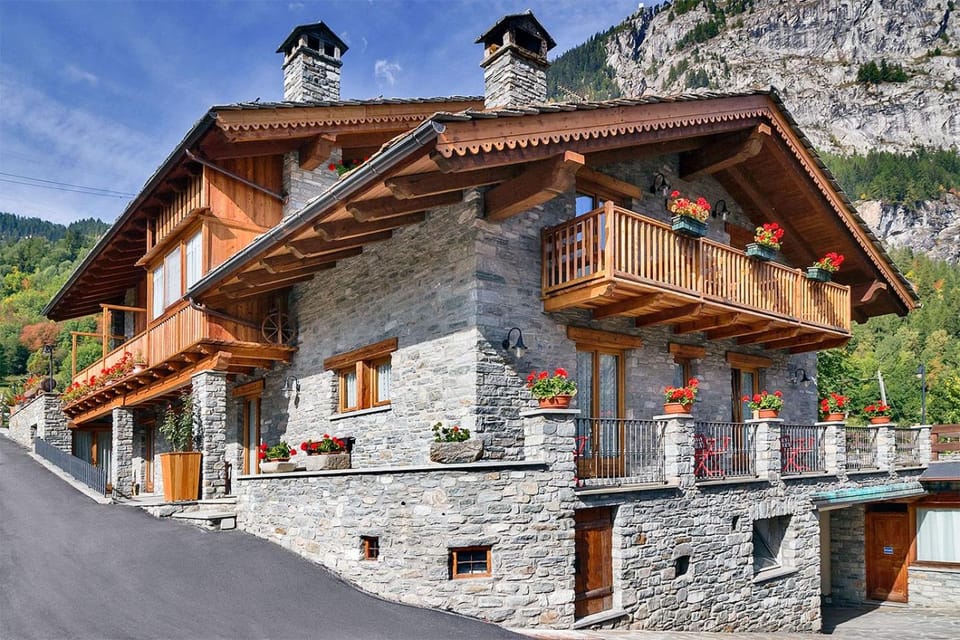 Hotel Lo Campagnar Hotel in Courmayeur