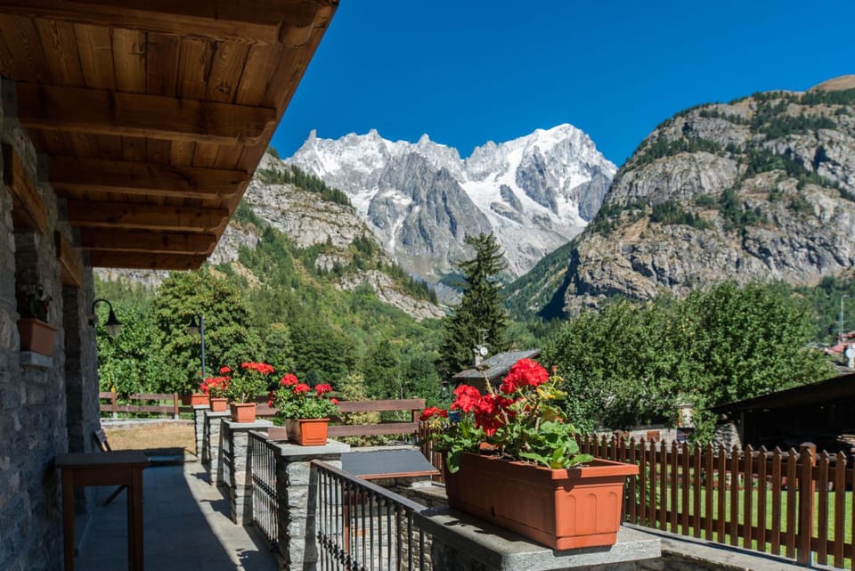Hotel Lo Campagnar Hotel in Courmayeur