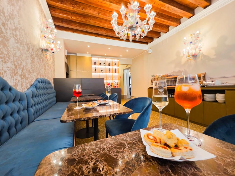 Bar/lounge