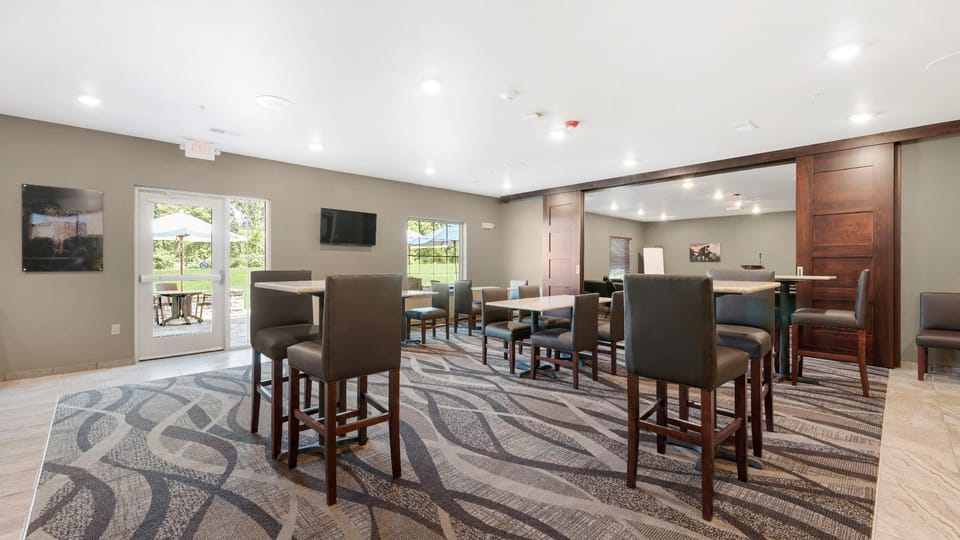 Cobblestone Hotel & Suites - Urbana Hotel in Ohio