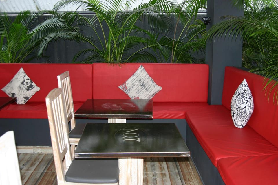 Le Pole Hotel in Grand Baie