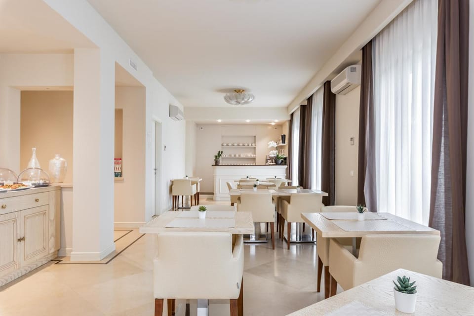 Bar/lounge