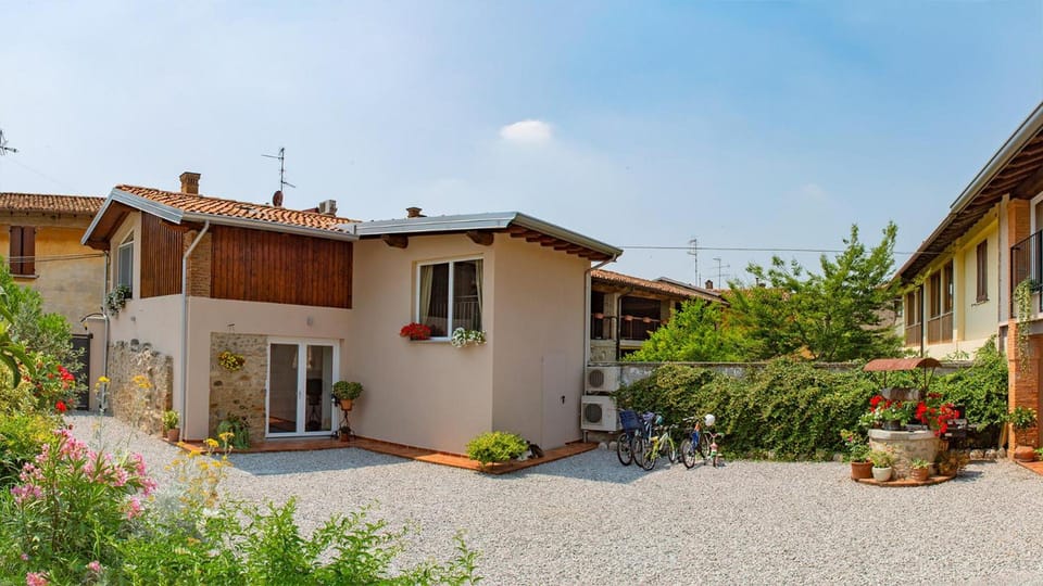 Cascina San Martino Hotel in Province of Brescia