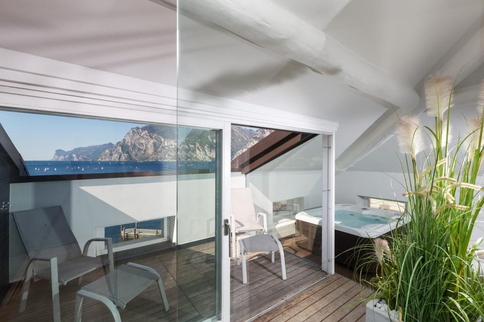 Hotel Lago di Garda Hotel in Nago–Torbole