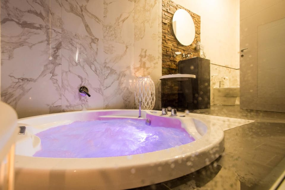 Hot tub