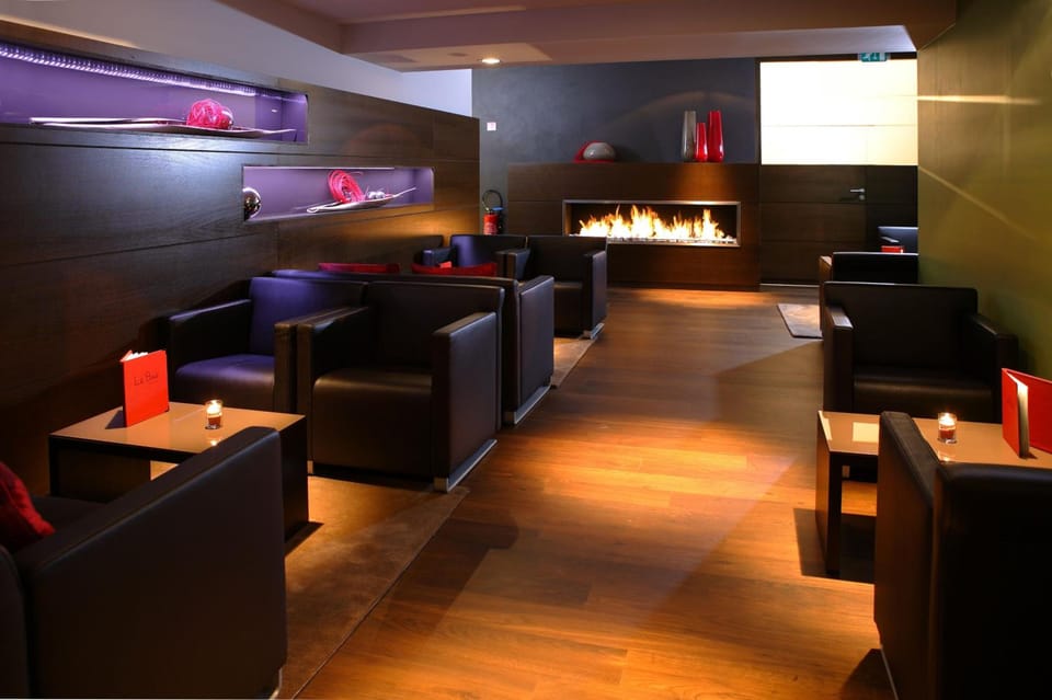 Bar/lounge