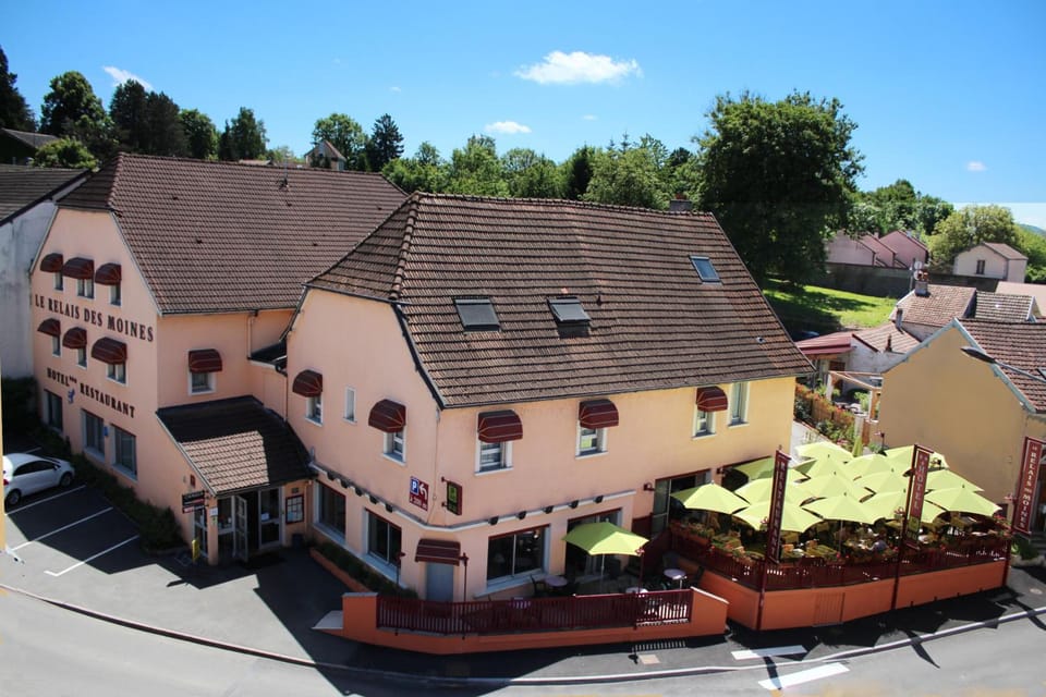 Hotel Restaurant SPA "Le Relais Des Moines - Logis de France" Hotel in Switzerland