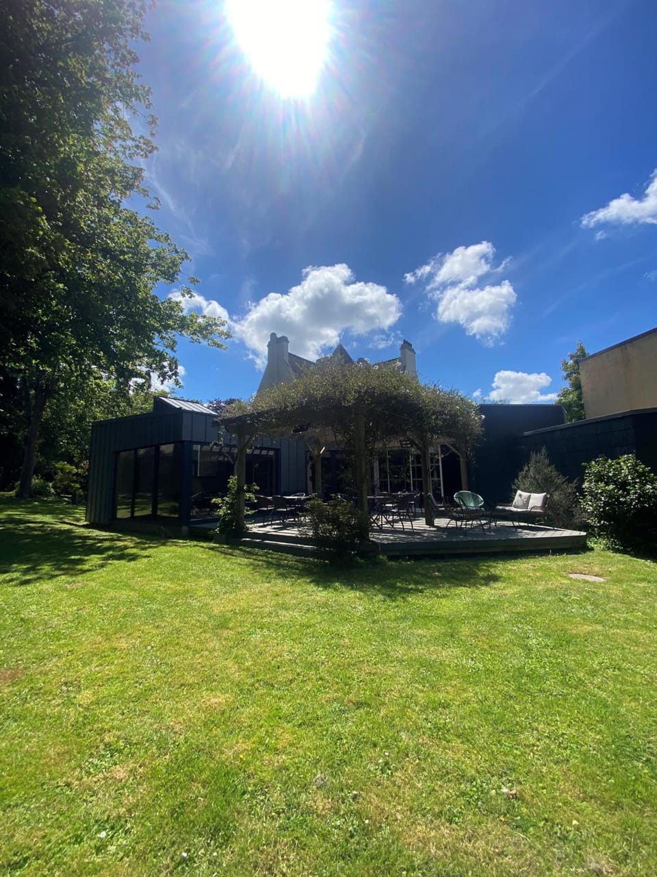 Le Clos Du Pontic Logis et Cit'Hotel Hotel in Landerneau