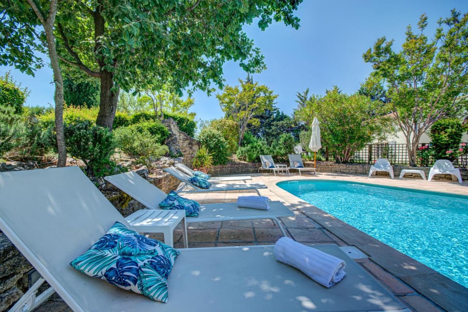 Logis Hotel Le Blason de Provence Hotel in Provence-Alpes-Côte d'Azur