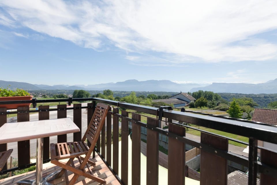 Logis Le Pont de Champ Hotel in Auvergne-Rhône-Alpes