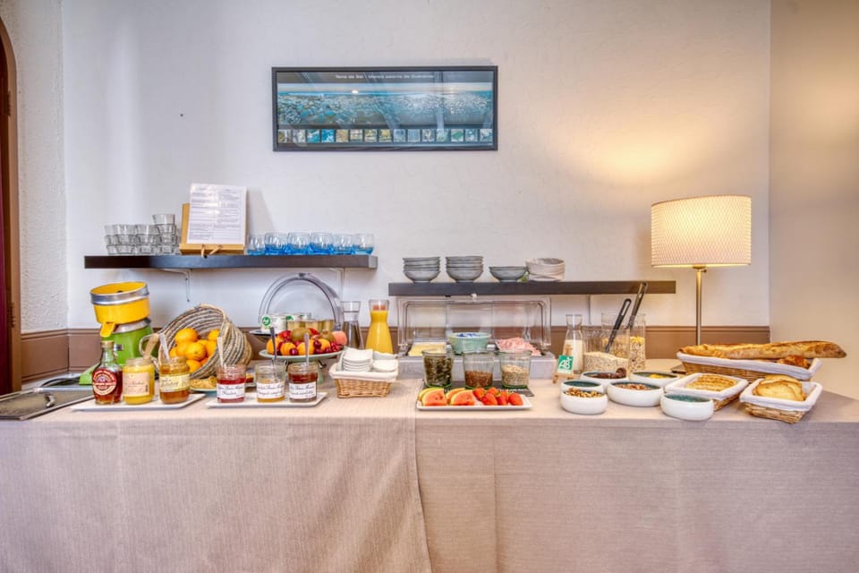 Logis Le Relais Marine Hotel in Brittany