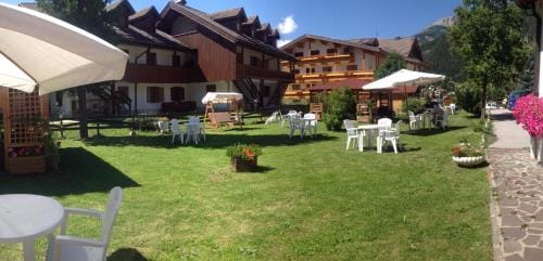 Park Hotel Mater Dei Hotel in Pozza di Fassa