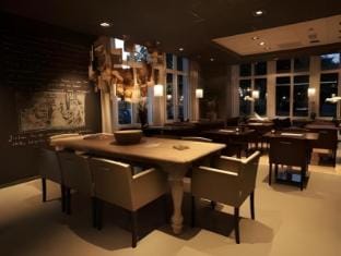 Bar/lounge