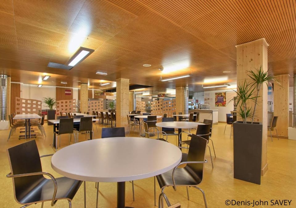 Auberge de Jeunesse HI Paris Yves Robert Hostel in Paris