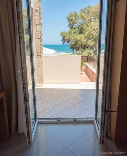 Alexandra SeaSide Villas Hotel in Platanias