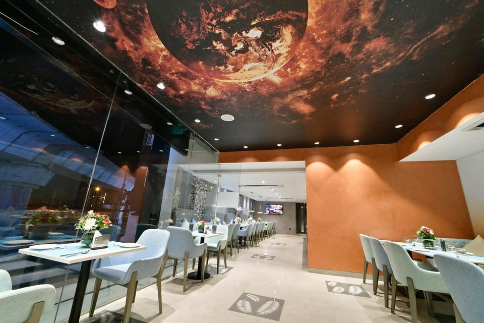 NX HOTEL Hotel in Kolkata