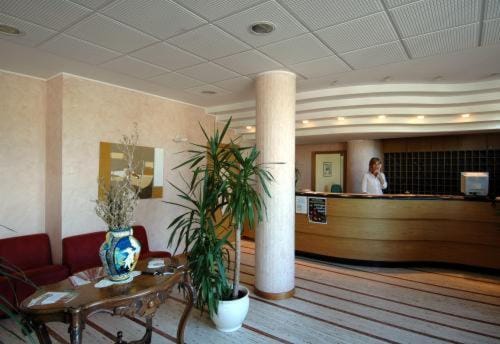 IHR Residence Hotel Le Terrazze Apartment hotel in Grottammare