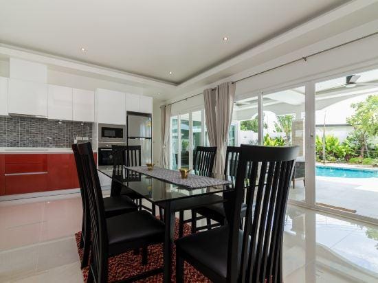Orchid Paradise Homes OPV 404 Hotel in Hua Hin District