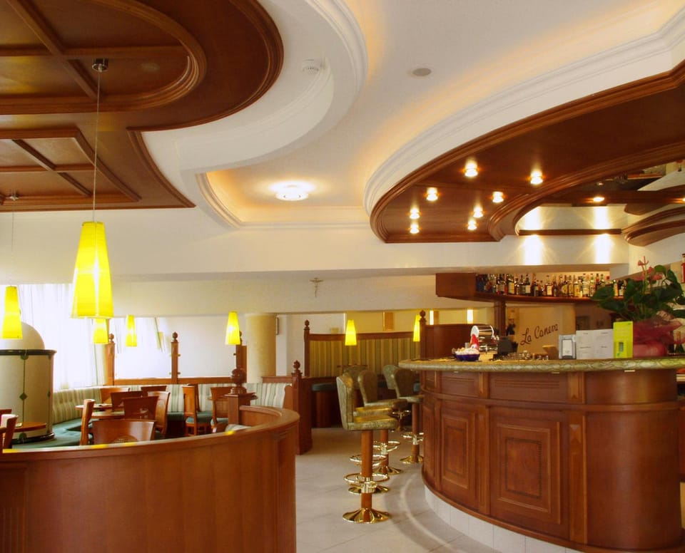 Bar/lounge